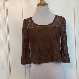 Taupe 3/4 sleeve crop lace top